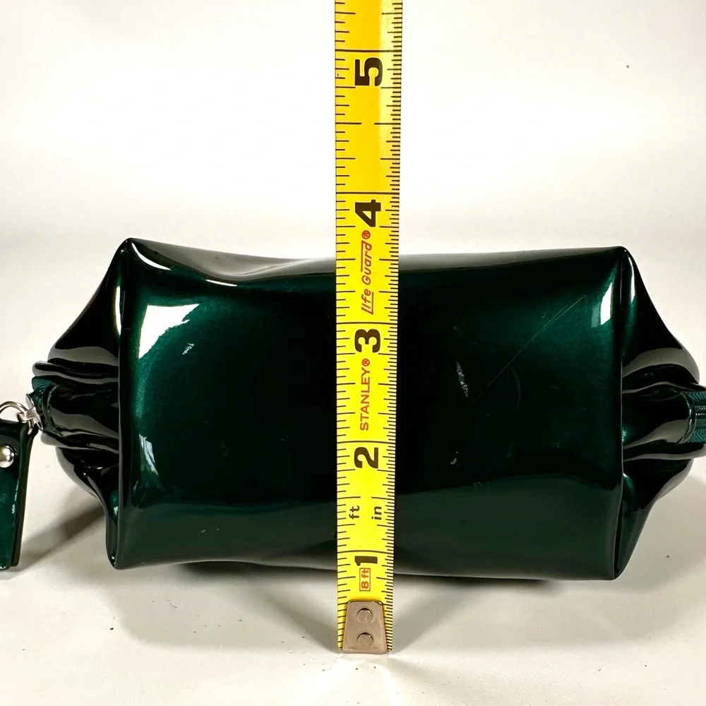 La Mer Green Make up/Cosmetic Bag